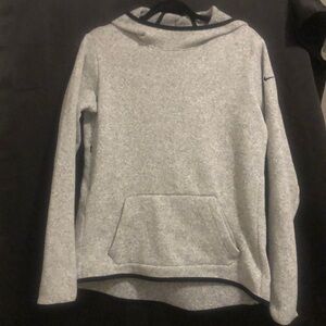 Large Women’s Nike Therma-Fit pullover hoodie